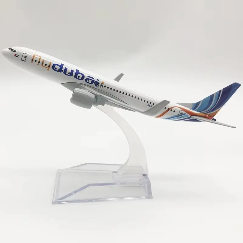 דגם מטוס נוסעים flydubai